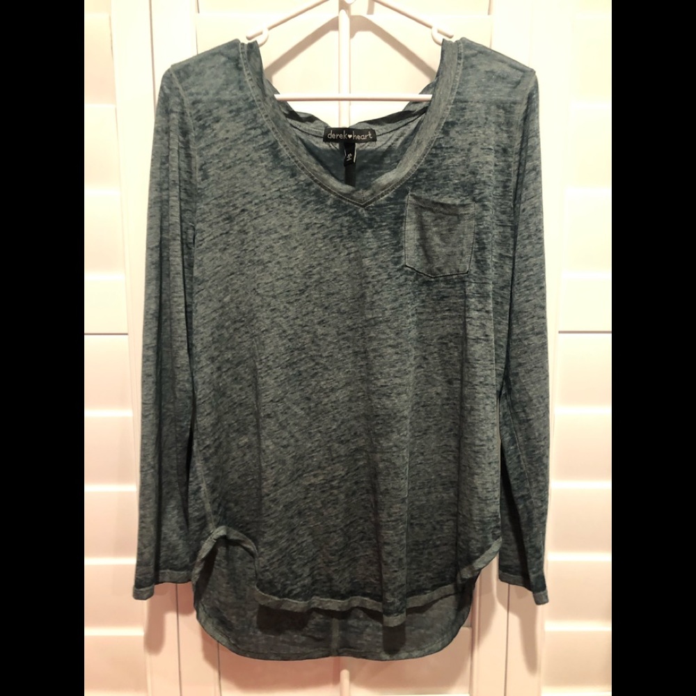 derek heart long sleeve tunic